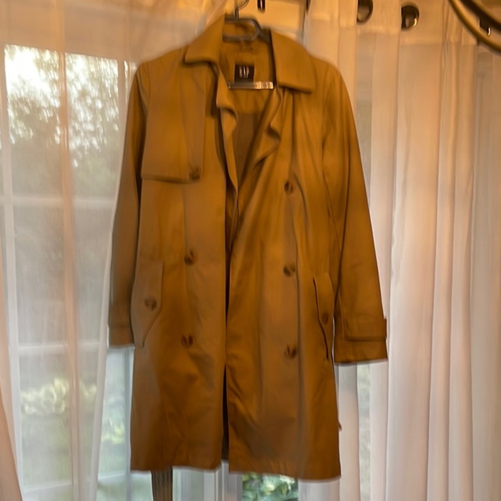 GAP Women's Tan Trench Coat